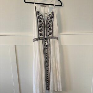 Abercrombie & Fitch-XL White Crepe Dress with Black Embroidery